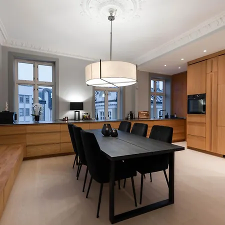Luxury In Oslo's Location アパート